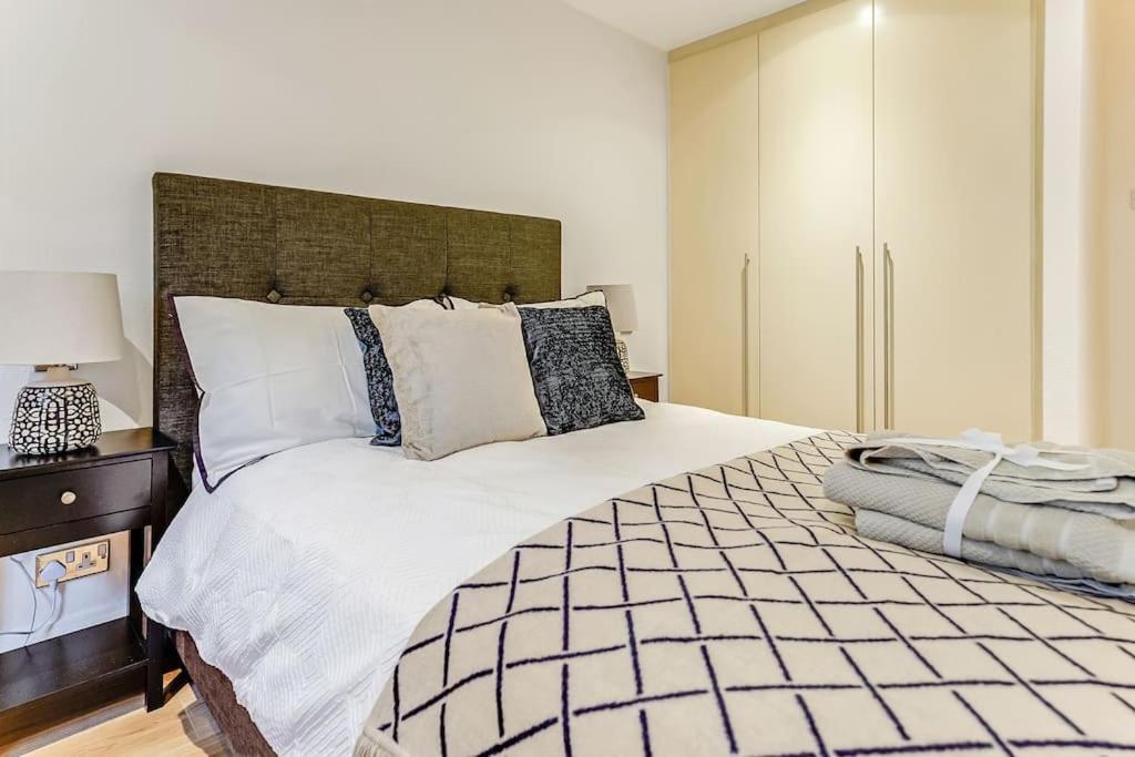 Spacious 1 Bedroom Apt Near Marble Arch Londyn Zewnętrze zdjęcie